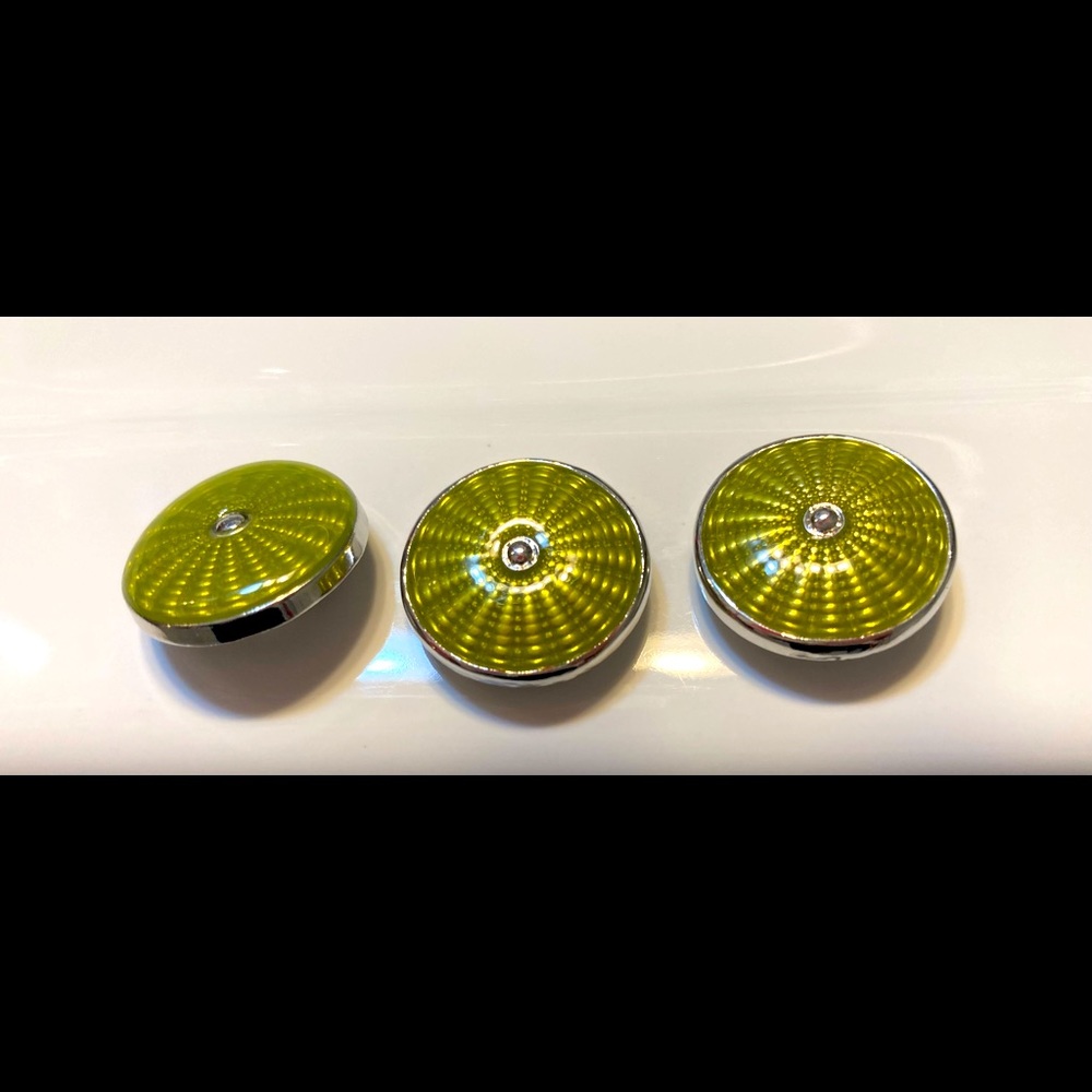 LAST CALL! Original Gingersnaps. Lime green radius pattern. 20mm. Brand new